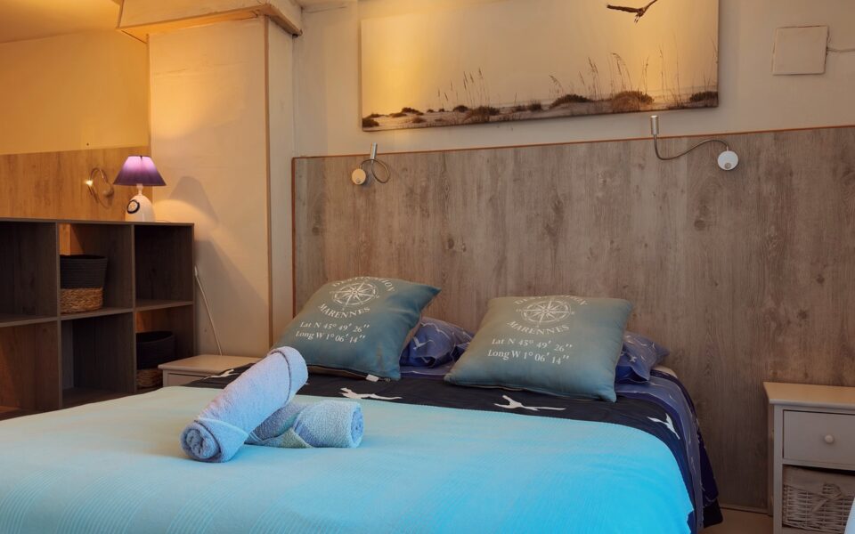 Oceane Chambre 1 logis des lauriers roses Marennes