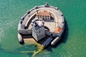 fort Louvois - Lauriers Roses