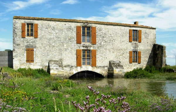 Moulin des Loges Marennes -cyclistes Logis des Lauriers Roses